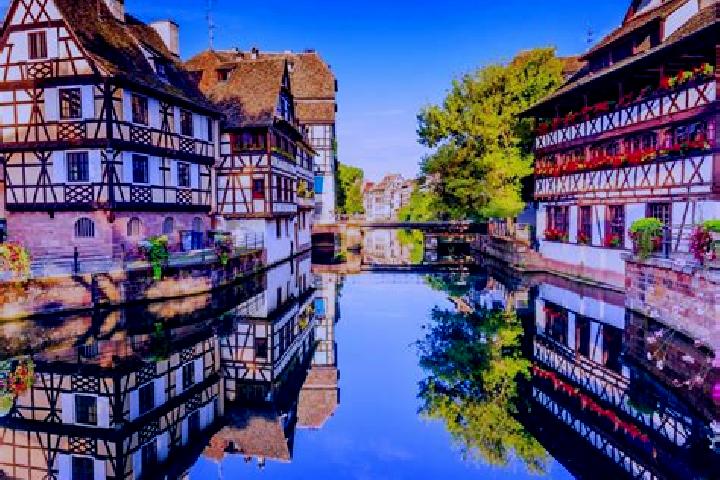 Willow, 39, a blonde hazel-eyed caribbean companion based in Valberg. Offering CIM, Dinner Date, Couples, Massage, Duos. Available for incall and outcall, da...