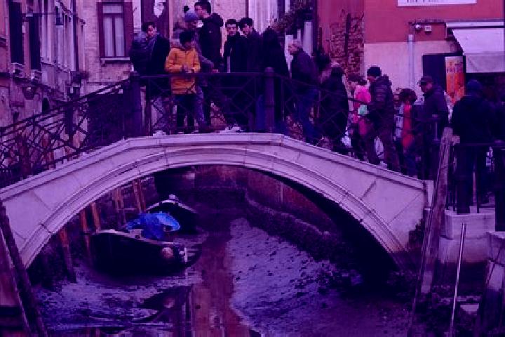 Zoe, 23 — Escort in Messimy, France