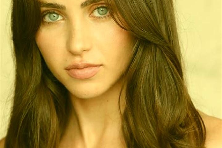 Zoe, 27, a brunette brown-eyed latina companion based in Bacun. Offering Fetish, Dinner Date, GFE, Girlfriend Experience, Couples. Available for incall and o...