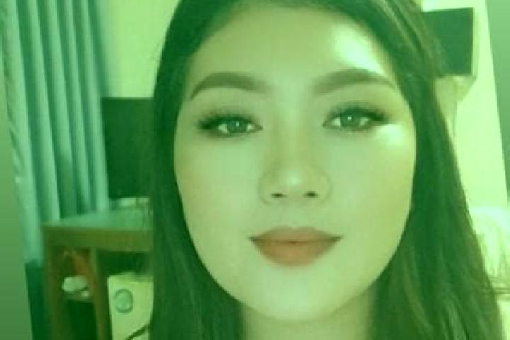 Zoey, 30, a blonde grey-eyed european companion based in Strijp. Offering Duos, CIM, Overnight. Available for incall and outcall, day and evening dates.